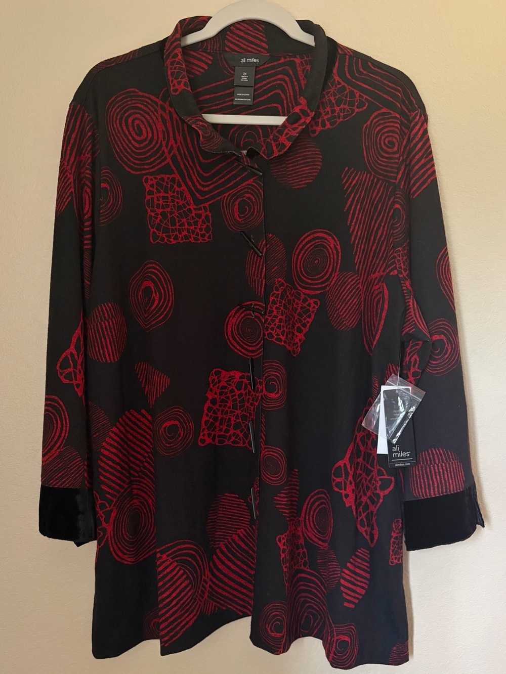 Ali Miles Black Red Abstract Velvet Trim Wire Collar Jacket NWT 2X